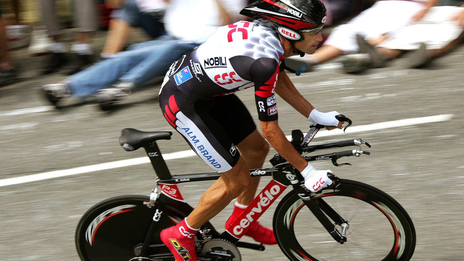 C罗队内表现被称为最佳榜样，c罗评心中最佳阵容